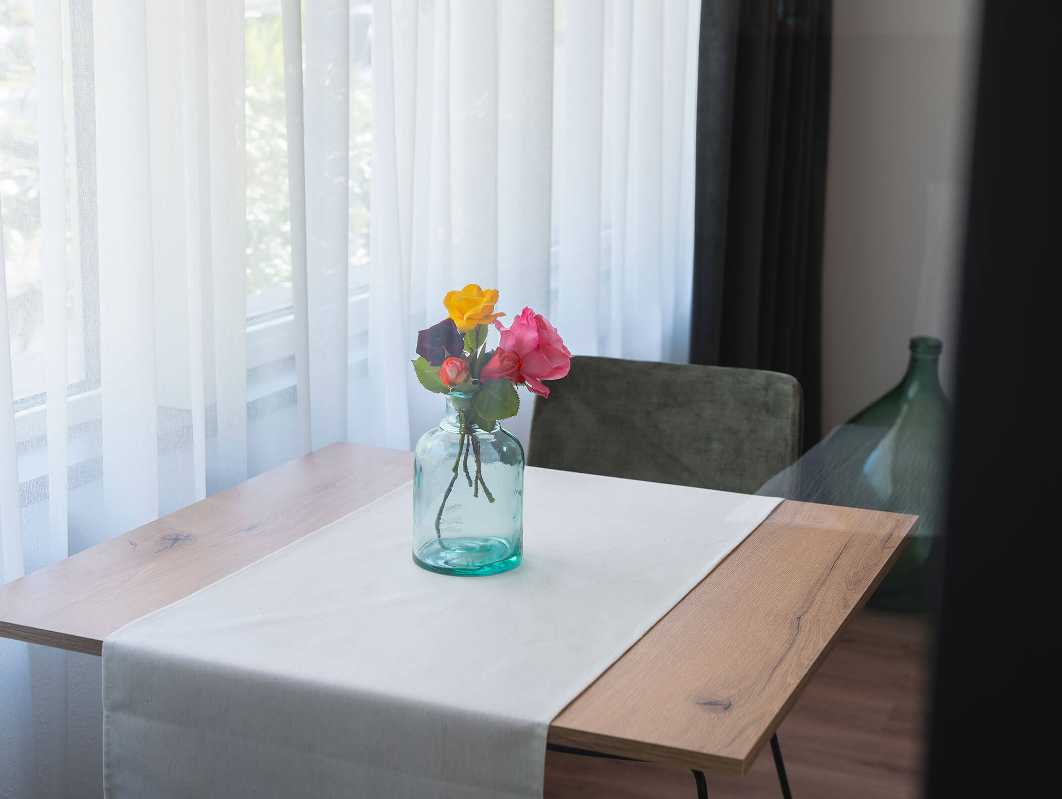 Table - ApartSuite Nova Domus