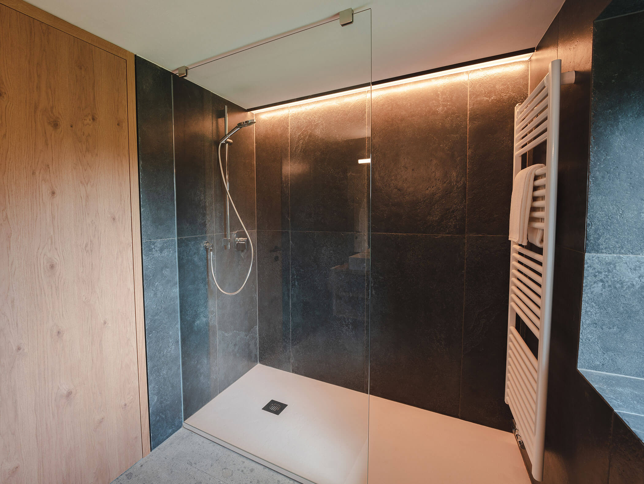 Shower - ApartSuite Nova Domus